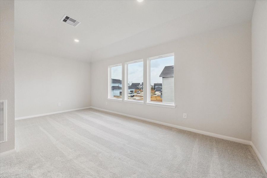 Spacious, unfurnished interior of a new home in Elyson, Katy (Image 17).