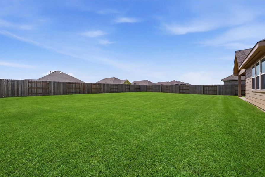 Large Backyard in the Estates section of River Ranch Large Backyard in the Estates section of River Ranch