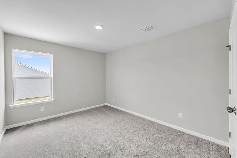 Spacious, unfurnished interior of a new home in , Ravenel (Image 10).