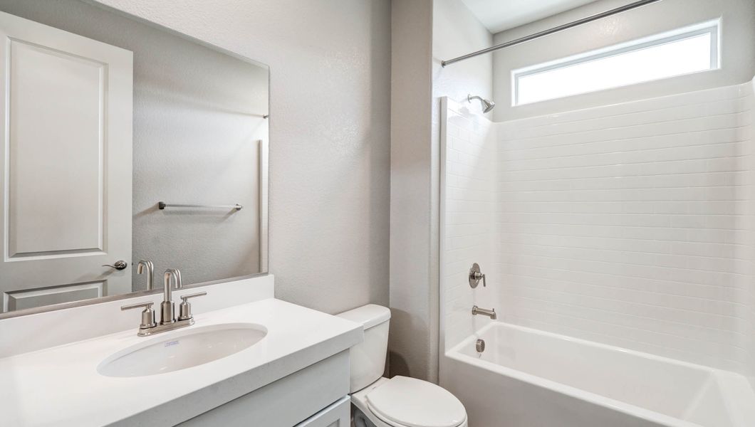 Representative furnished interior of a home built from the 2300 by D.R. Horton in Zanjero Pass, Glendale (Image 11).