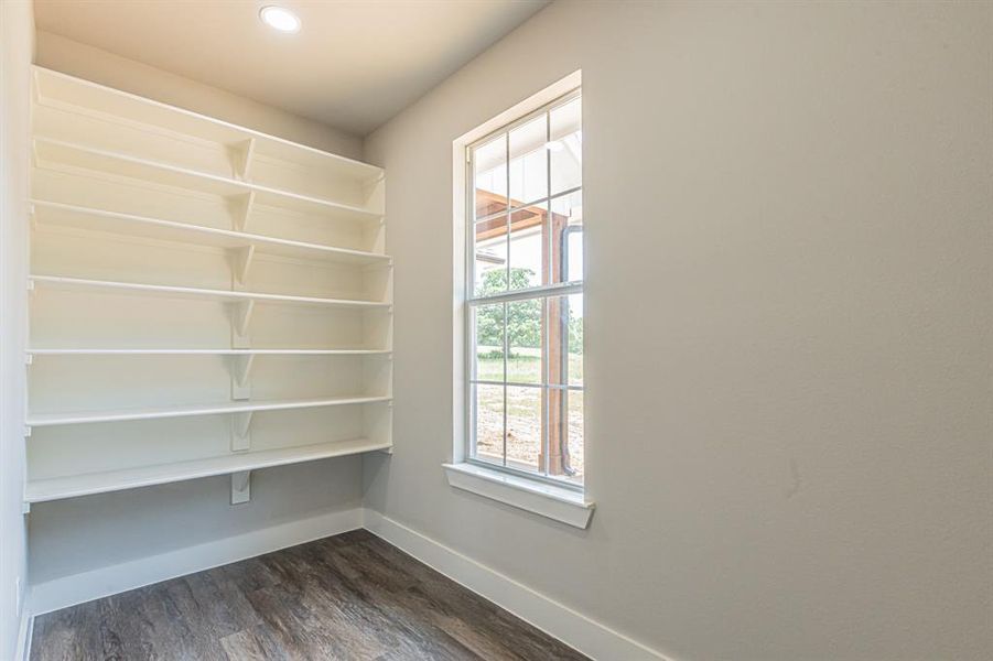 Spacious, unfurnished interior of a new home in , Alvarado (Image 18).