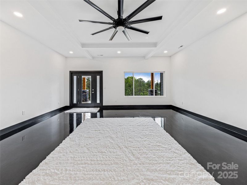 Image 36 of a home in .