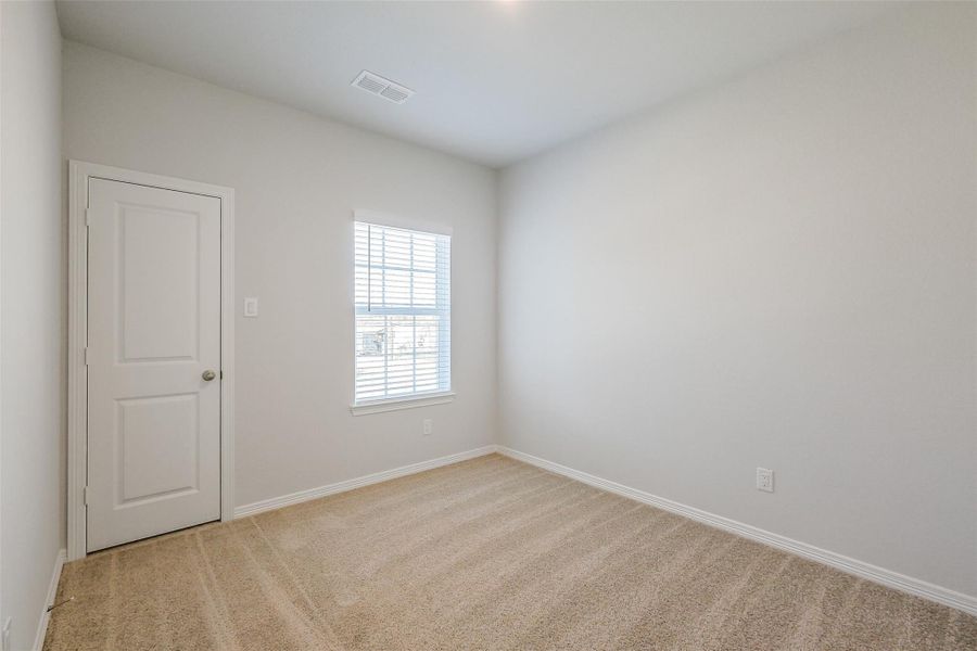 Spacious, unfurnished interior of a new home in , Houston (Image 27).