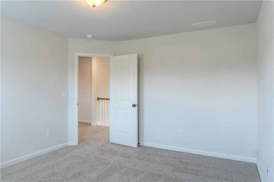 Spacious, unfurnished interior of a new home in Harmony Farms, Eatonton (Image 39).