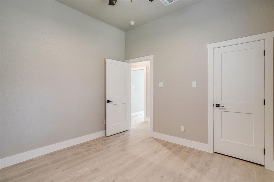 Spacious, unfurnished interior of a new home in , Bridgeport (Image 17).