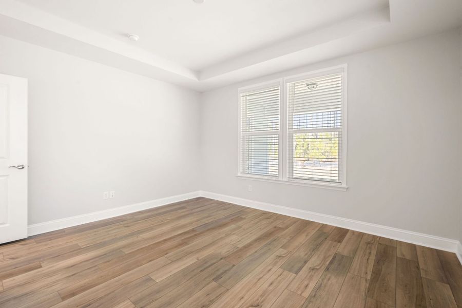 Spacious, unfurnished interior of a new home in Del Webb Savannah at Heartwood, Richmond Hill (Image 15).