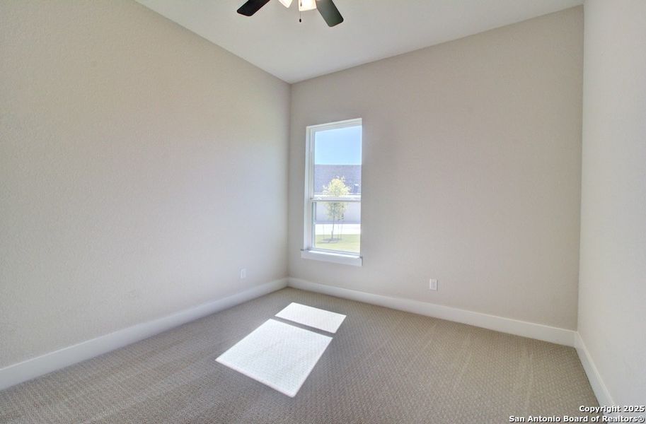 Spacious, unfurnished interior of a new home in Verandas at the Rim, San Antonio (Image 20). Spacious, unfurnished interior of a new home in Verandas at the Rim, San Antonio (Image 20).