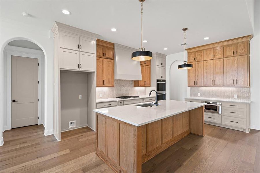 Furnished interior view inside a new home in Santana Ridge, Weatherford (Image 6). Furnished interior view inside a new home in Santana Ridge, Weatherford (Image 6).