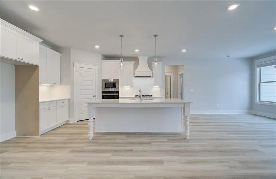 Furnished interior view inside a new home in Saddleridge, Senoia (Image 7).