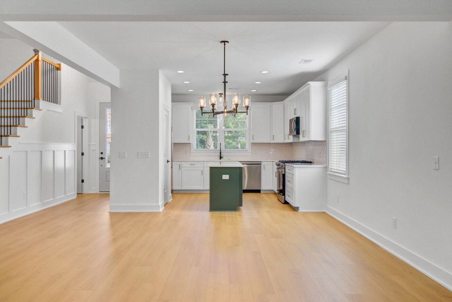 Spacious, unfurnished interior of a new home in , Summerville (Image 54).