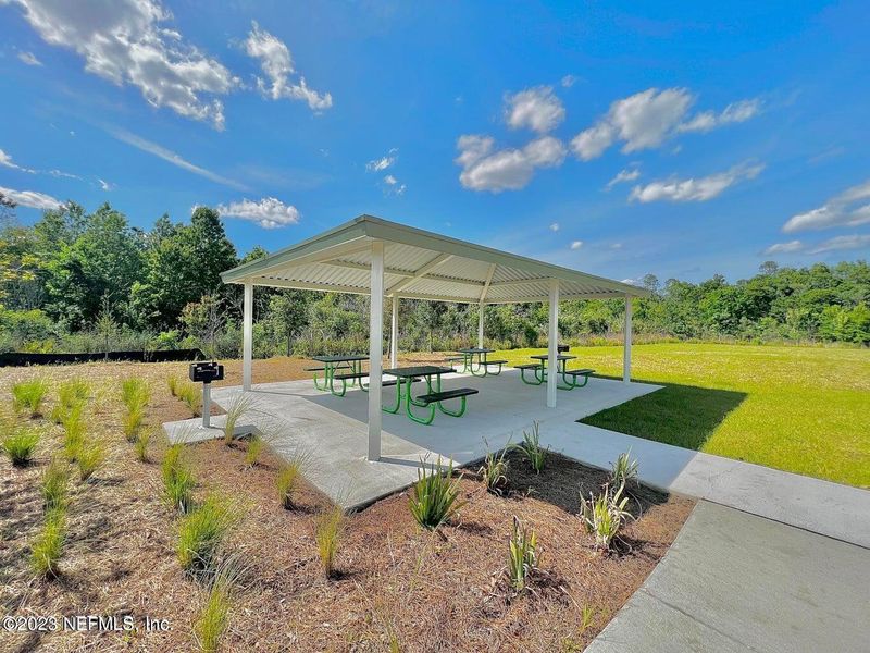Community amenities in Summerglen, Jacksonville (Image 24).