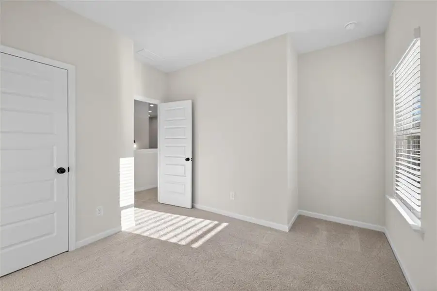 Spacious, unfurnished interior of a new home in Franklin Manor, Lawrenceville (Image 96).