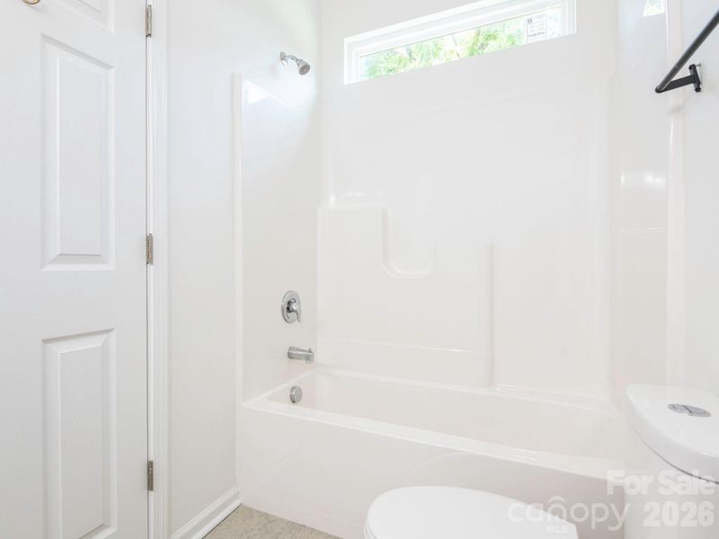 Image 33 of a home in .