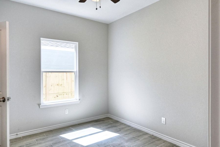 Spacious, unfurnished interior of a new home in , Willis (Image 15).