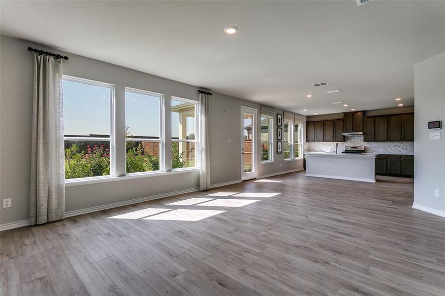 Spacious, unfurnished interior of a new home in The Preserve, Justin (Image 23).