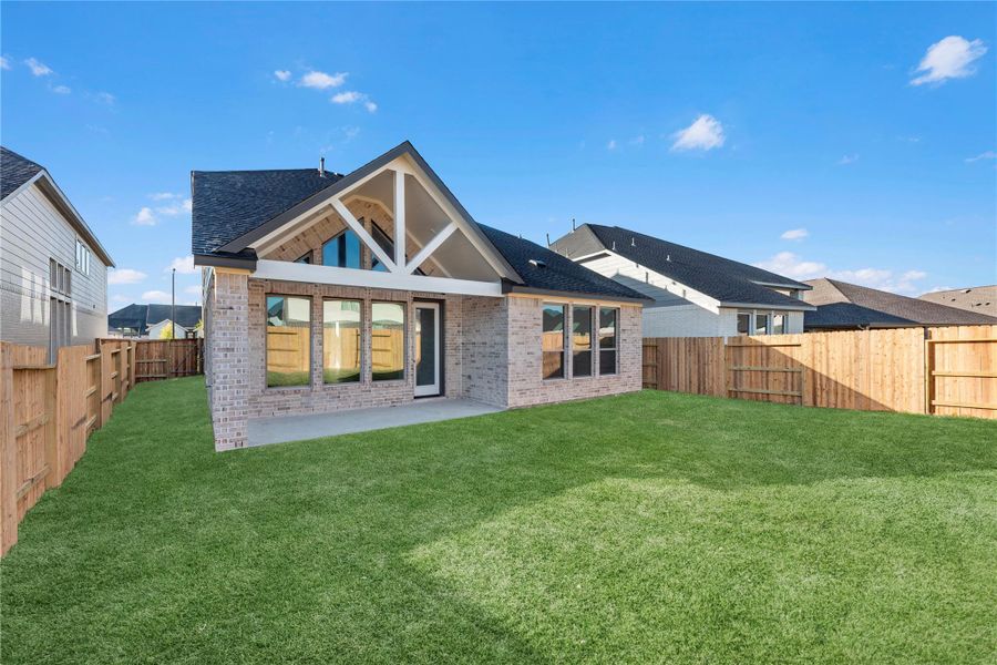 *Grass is digitally enhanced. *Grass is digitally enhanced.