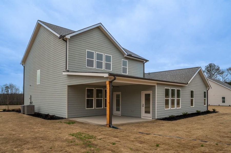 Exterior details and patio area of a home in Pinegate, Covington (Image 16).