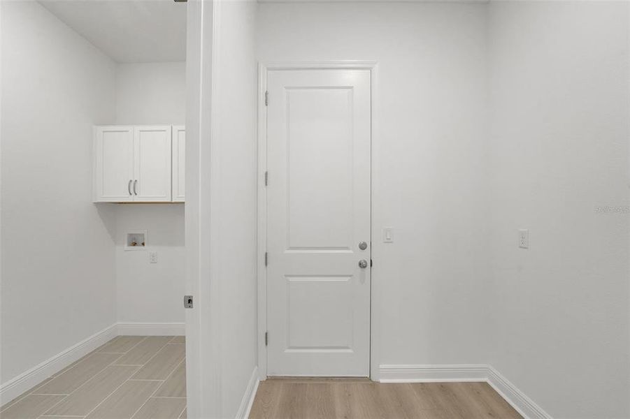 Spacious, unfurnished interior of a new home in Palms at Windermere, Windermere (Image 19).