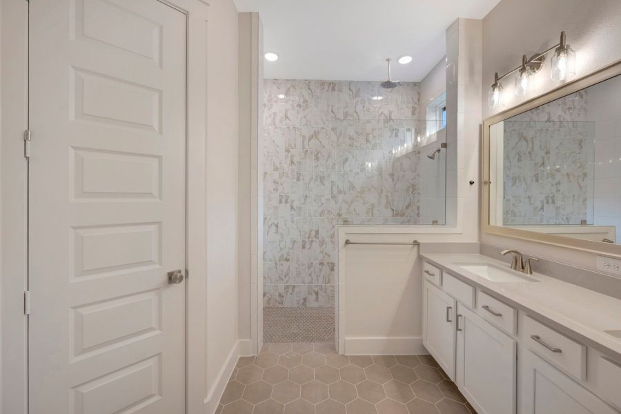 Owner's Bath