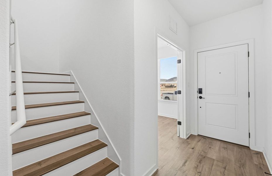 Spacious, unfurnished interior of a new home in Sunfield, Buda (Image 16). Spacious, unfurnished interior of a new home in Sunfield, Buda (Image 16).