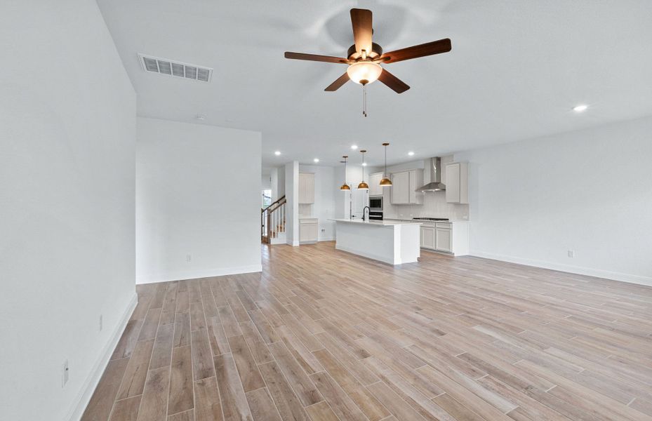 Spacious, unfurnished interior of a new home in Lagos, Manor (Image 33).