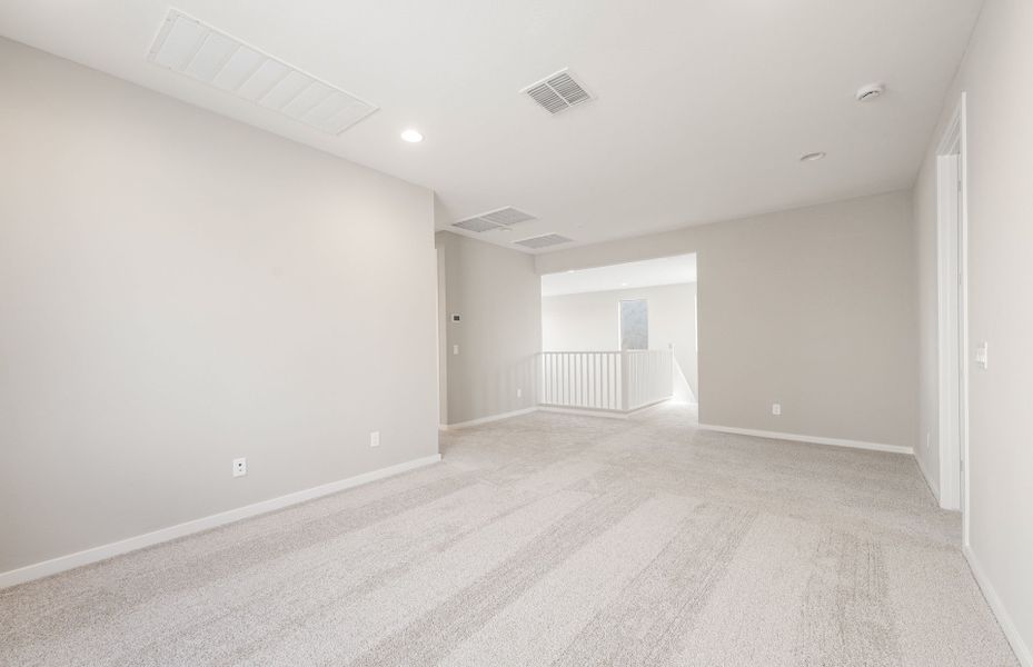 Spacious, unfurnished interior of a new home in Legado West, Queen Creek (Image 21).