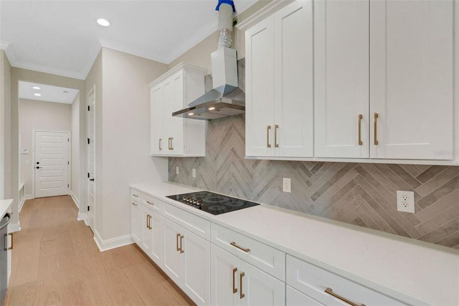 Furnished interior view inside a new home in , Lakeland (Image 14).