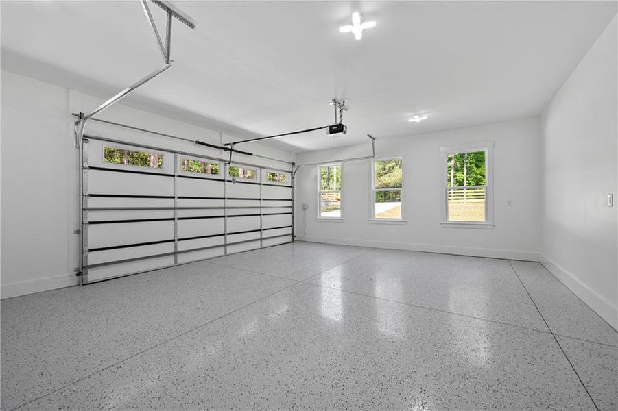 Spacious, unfurnished interior of a new home in , Lawrenceville (Image 70).