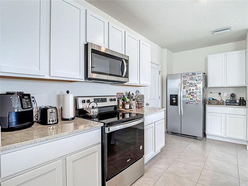 Furnished interior view inside a new home in , Wesley Chapel (Image 24).