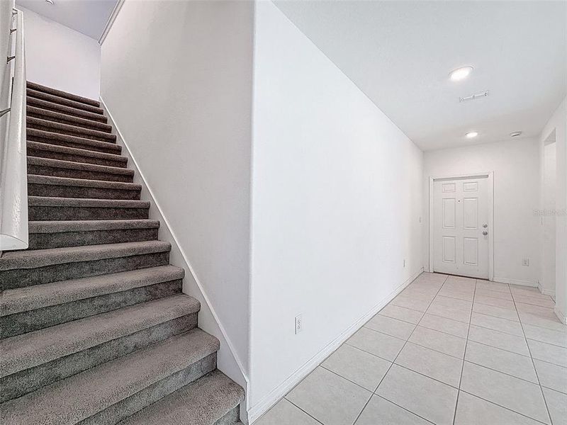 Spacious, unfurnished interior of a new home in , Lakeland (Image 44).