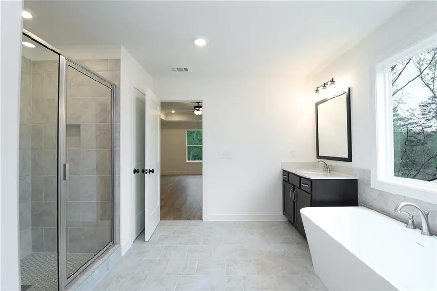 Furnished interior view inside a new home in Woodland Hills, Loganville (Image 5). Furnished interior view inside a new home in Woodland Hills, Loganville (Image 5).