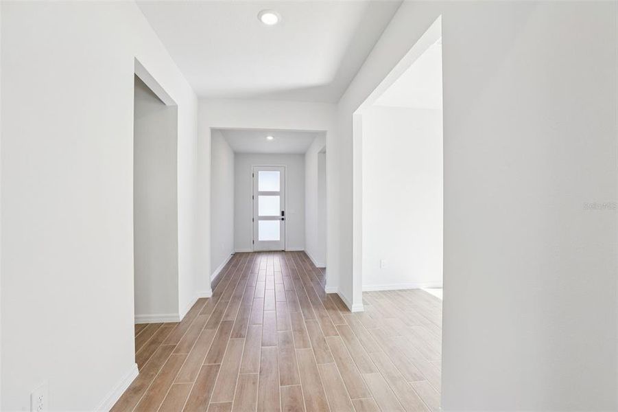 Spacious, unfurnished interior of a new home in Two Rivers - Signature Series, Zephyrhills (Image 22). Spacious, unfurnished interior of a new home in Two Rivers - Signature Series, Zephyrhills (Image 22).