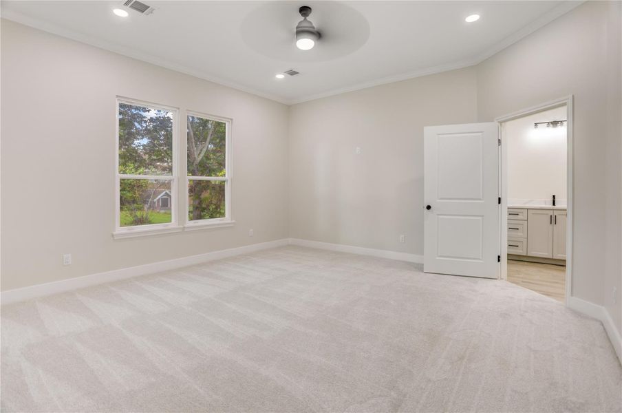 Spacious, unfurnished interior of a new home in , Houston (Image 19).