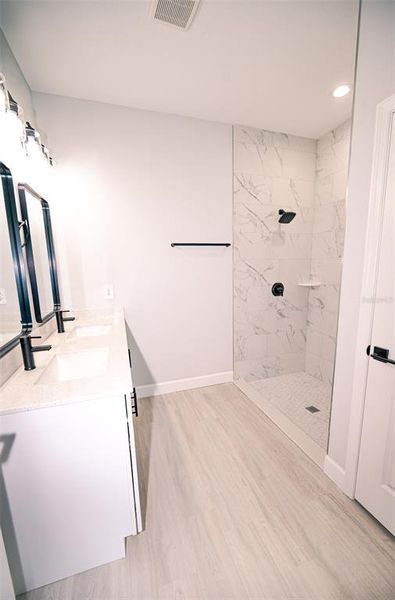 Furnished interior view inside a new home in , Kissimmee (Image 11).