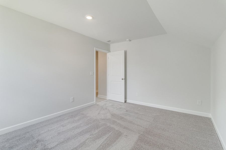 Spacious, unfurnished interior of a new home in Gates at Windermere, Blythewood (Image 41).