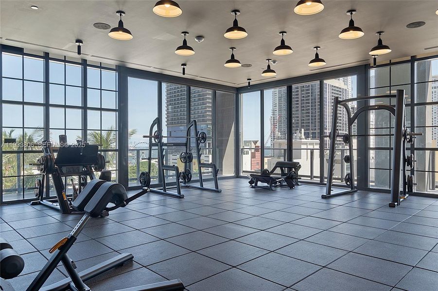 Community amenities in , Miami (Image 46).