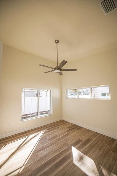 Spacious, unfurnished interior of a new home in , St. Petersburg (Image 7).