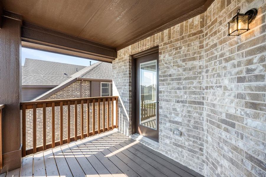 Exterior details and patio area of a home in Sunset Ridge, Alvarado (Image 4). Exterior details and patio area of a home in Sunset Ridge, Alvarado (Image 4).