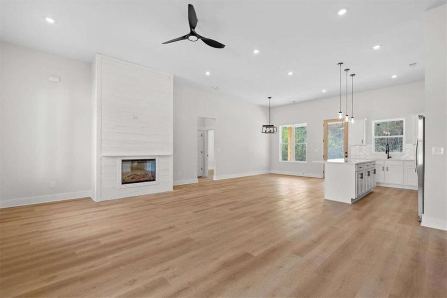 Spacious, unfurnished interior of a new home in , Bremen (Image 18).