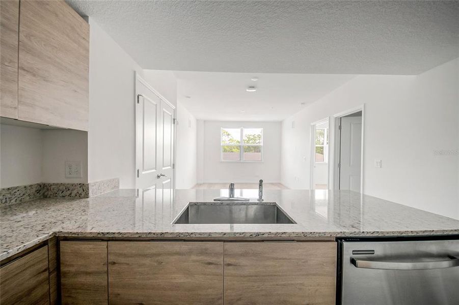 Furnished interior view inside a new home in , Orlando (Image 10).