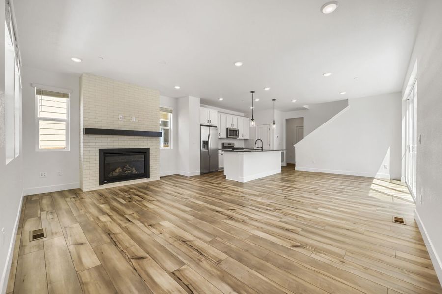 Spacious, unfurnished interior of a new home in Uplands, Westminster (Image 6).