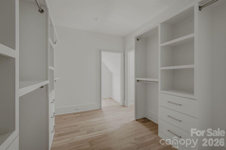 Spacious, unfurnished interior of a new home in , Denver (Image 23).