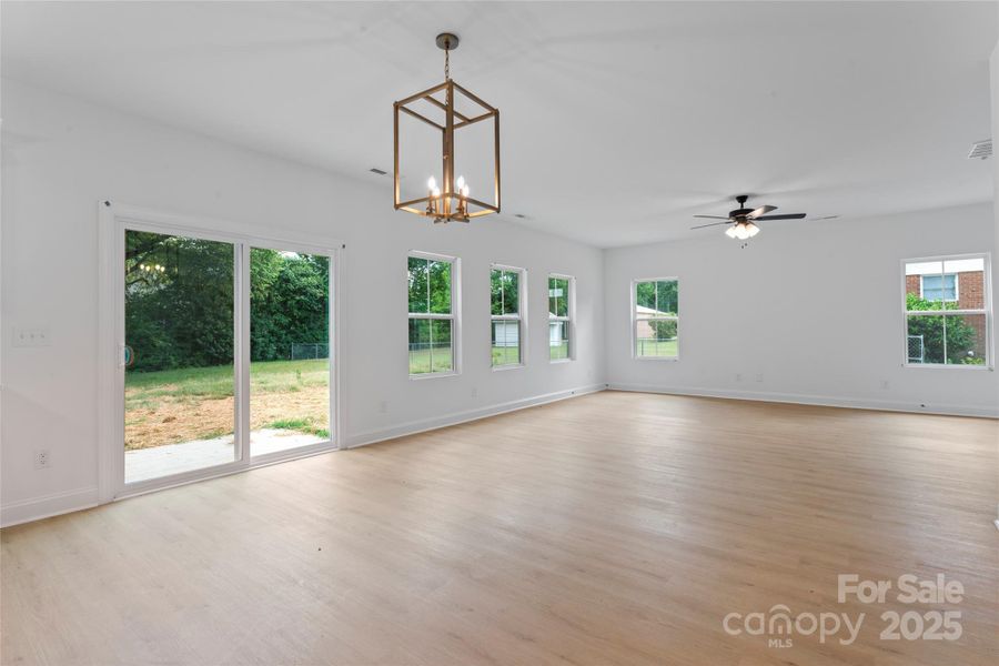 Spacious, unfurnished interior of a new home in , Harrisburg (Image 11).