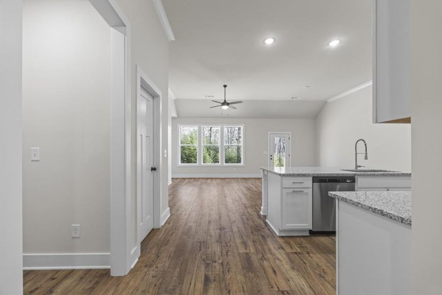 Spacious, unfurnished interior of a new home in , Hartwell (Image 34).