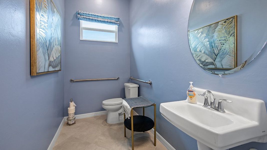 2061 Angelina Bath2 Base2