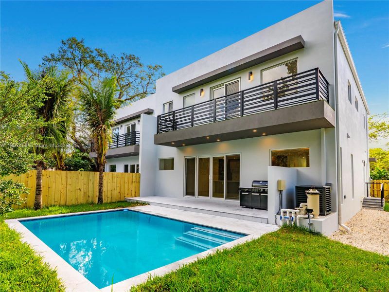 Exterior details and patio area of a home in , Fort Lauderdale (Image 3). Exterior details and patio area of a home in , Fort Lauderdale (Image 3).