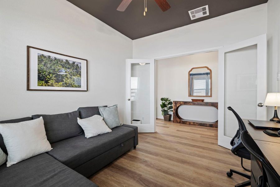 Furnished interior view inside a new home in , Conroe (Image 9).