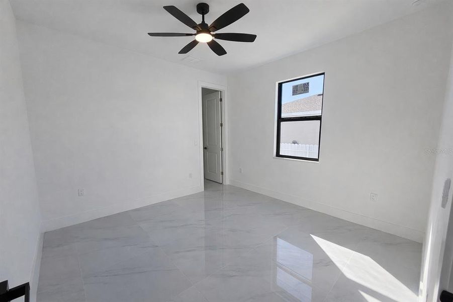 Spacious, unfurnished interior of a new home in , Cape Coral (Image 21).