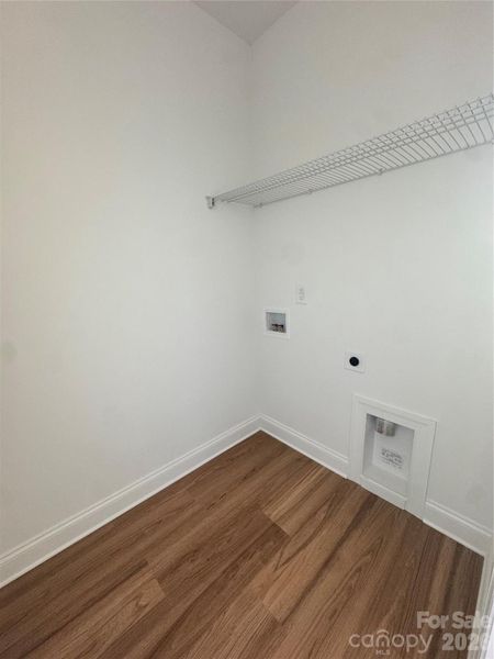 Spacious, unfurnished interior of a new home in , Charlotte (Image 9).