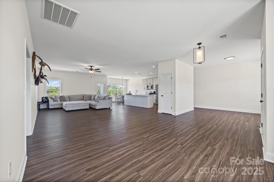 Spacious, unfurnished interior of a new home in , Blackstock (Image 19).